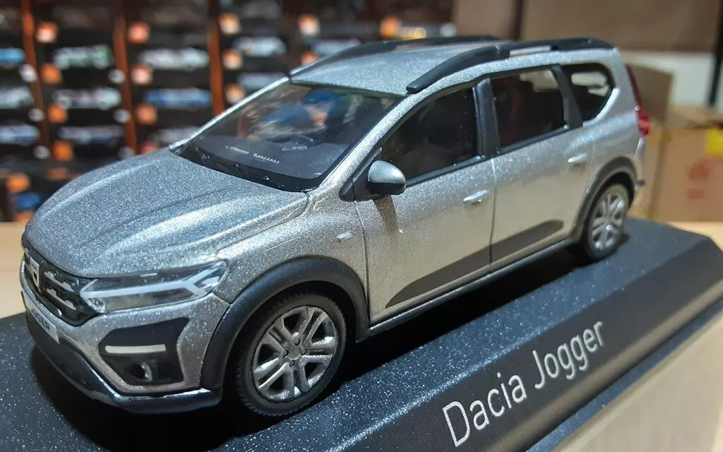 Jogger 1/43 Dacia
