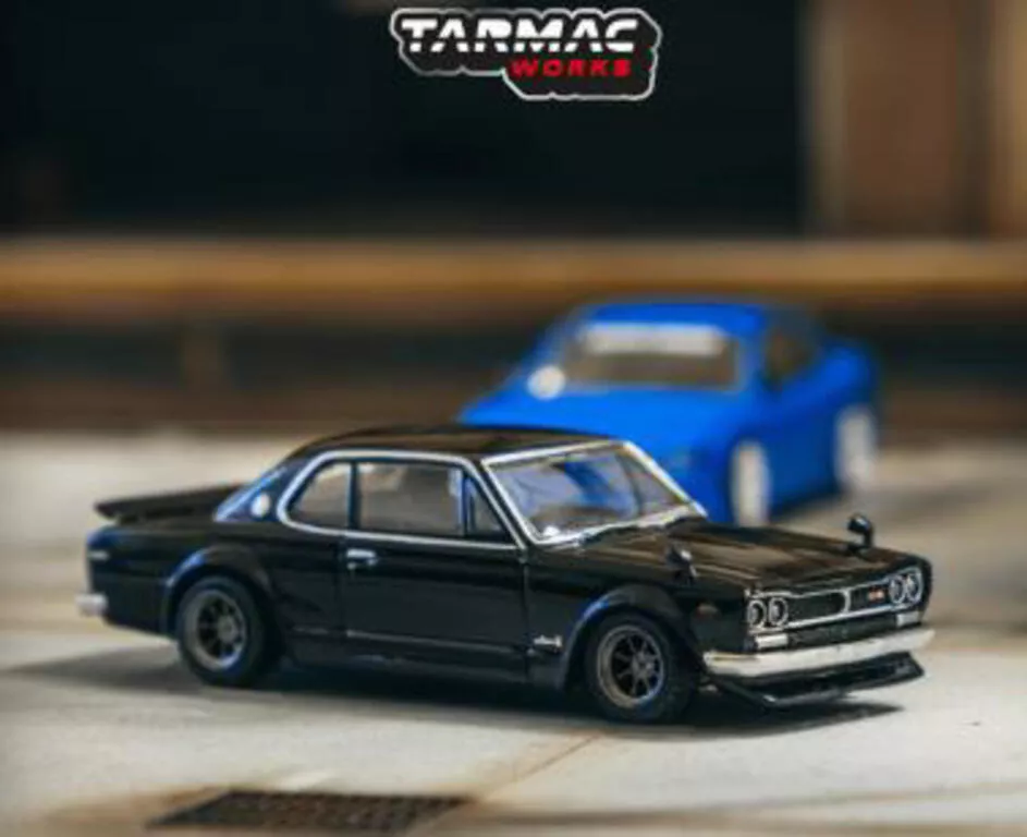 TARMAC 1/64 - NISSAN SKYLINE 2000 GT-R (KPGC10) - BLACK Quick Pick - Loja